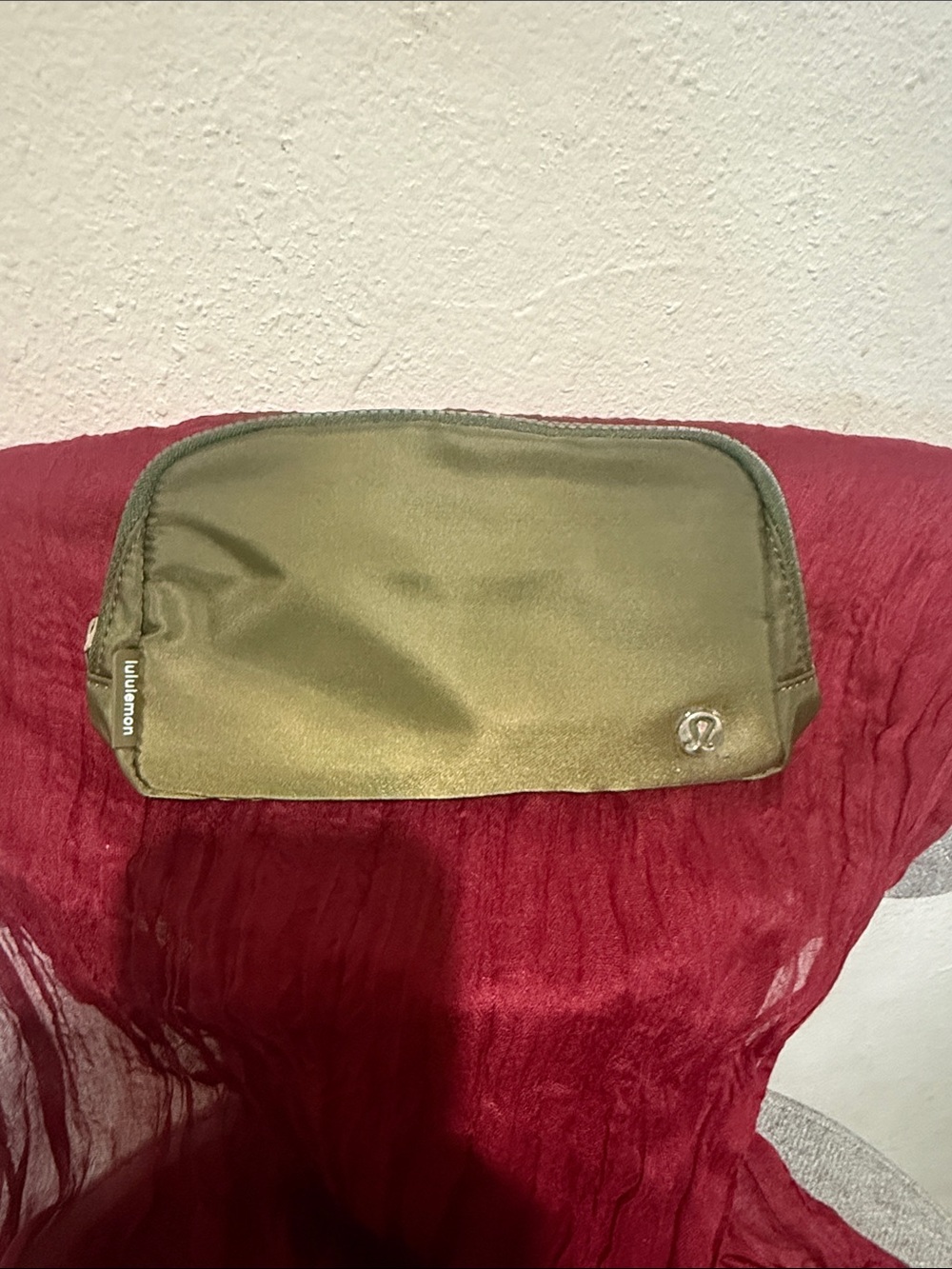 lululemon olive green zip cosmetic pouch